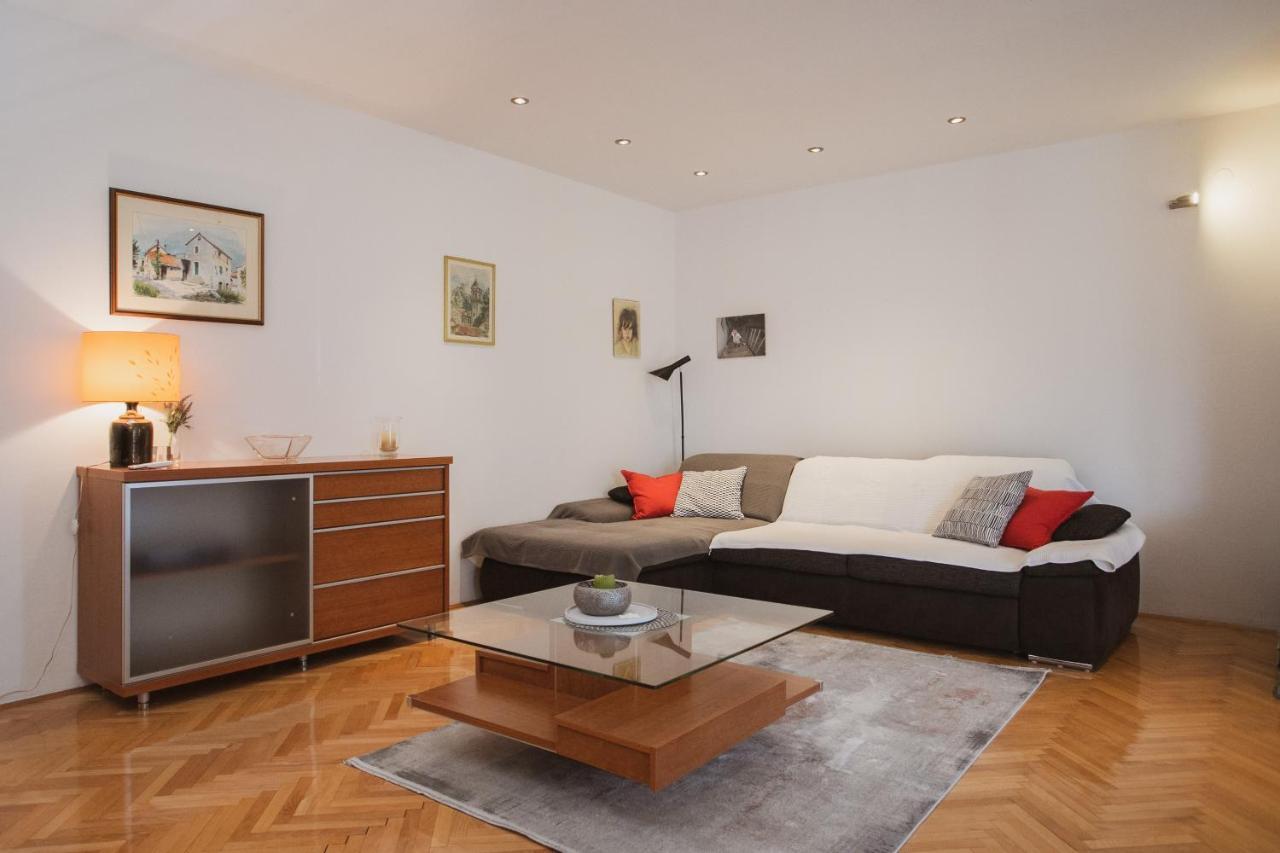 Comfort Sea View Apartment Dugi Rat Eksteriør bilde