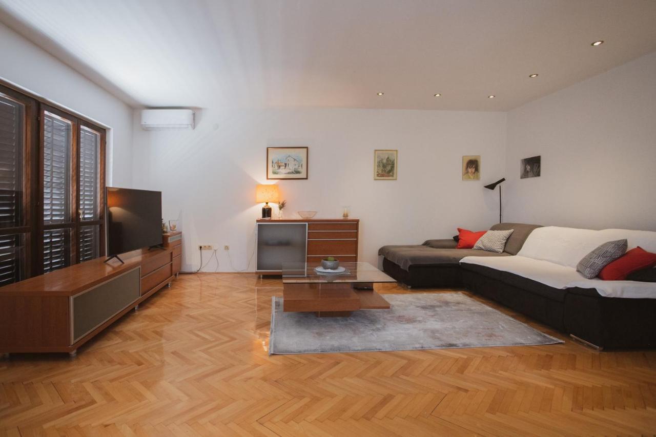 Comfort Sea View Apartment Dugi Rat Eksteriør bilde